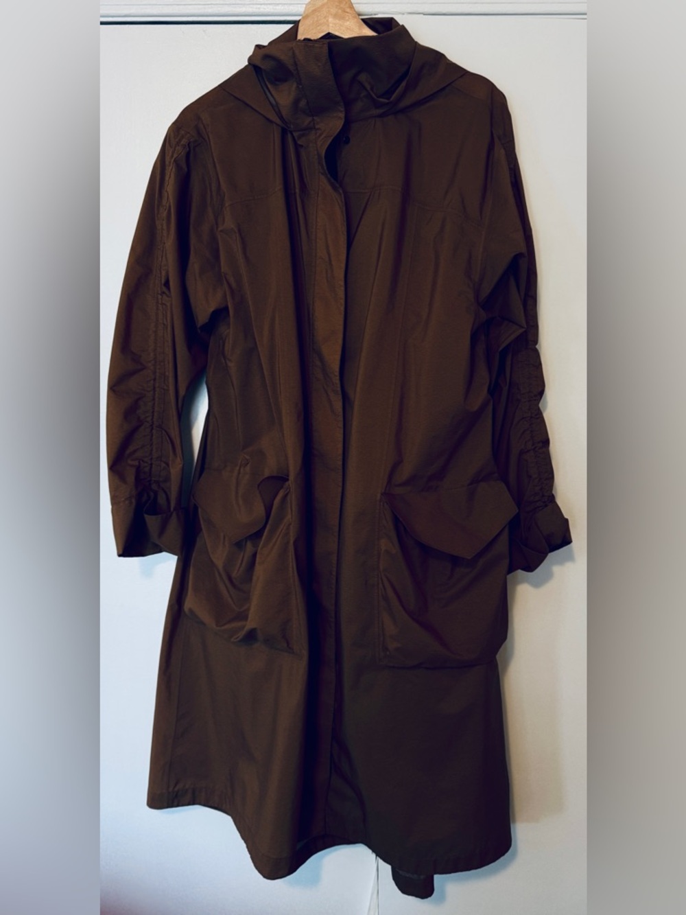 Lululemon Hooded Rain Jacket Brown Size 8 Lightweight - Picture 2 of 8